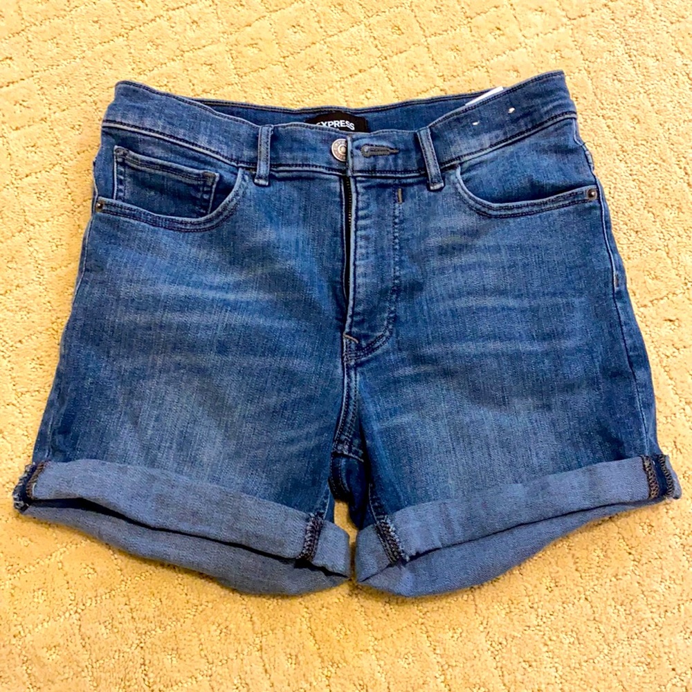 Express Shorts MIDI Size 6